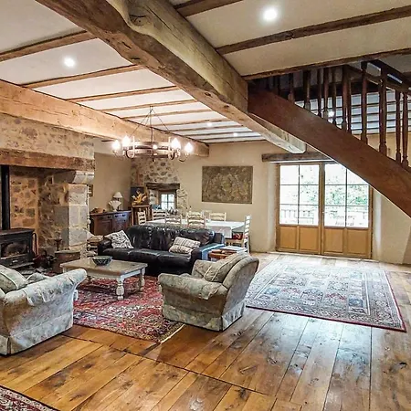 Beautifully Renovated Barn *